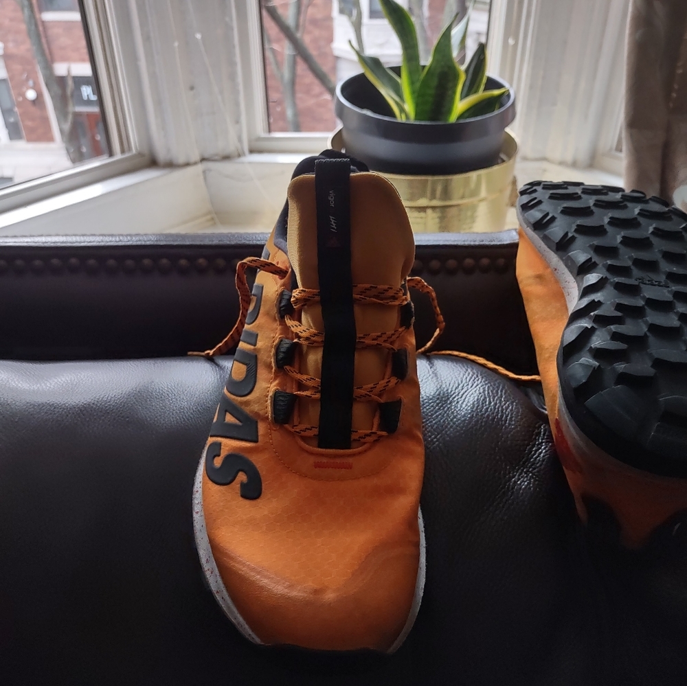 ADDIDAS RUNNING SHOES - Picture 3 of 6